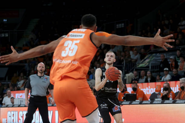 在这背后 在这背后